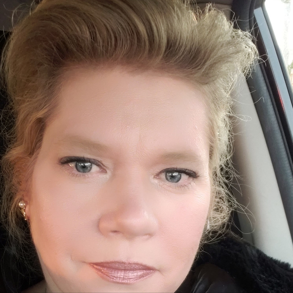 Meet your Posher, Denise